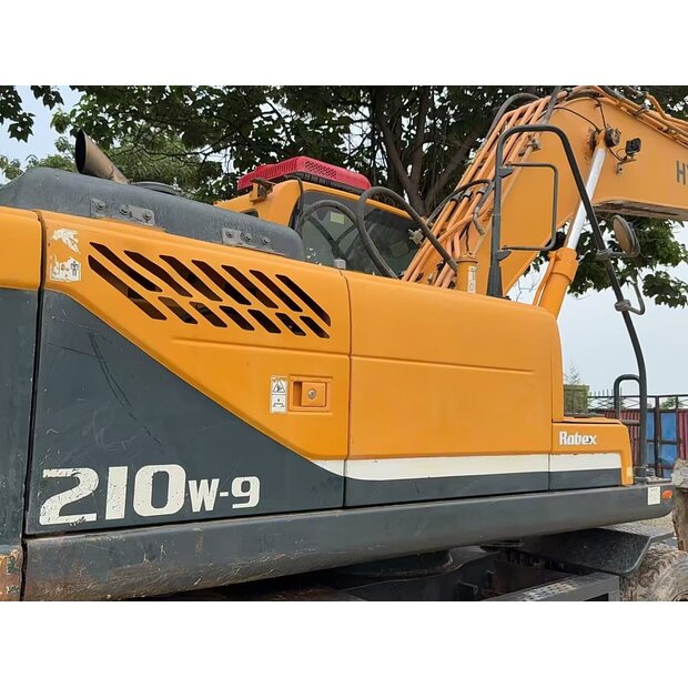 2021 هيونداي R210W-9-42672530