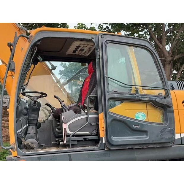 2021 هيونداي R210W-9-42672532