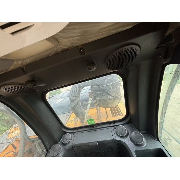 2021 هيونداي R210W-9-42672535