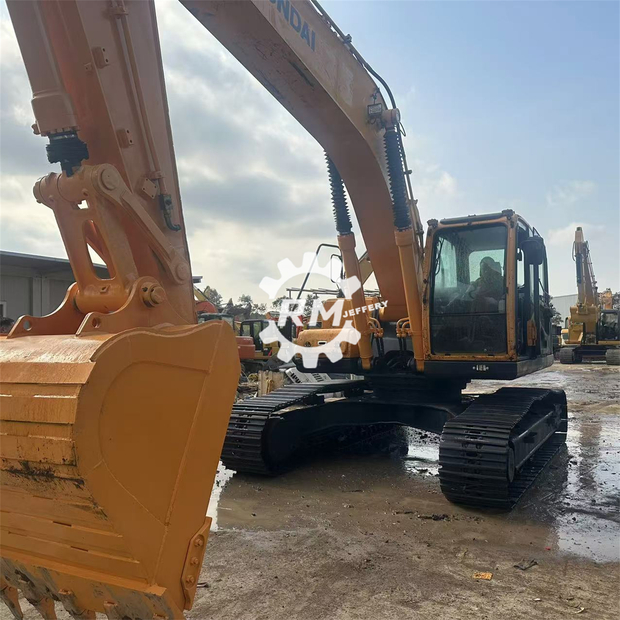 2020 هيونداي 305LC-9T-42672547