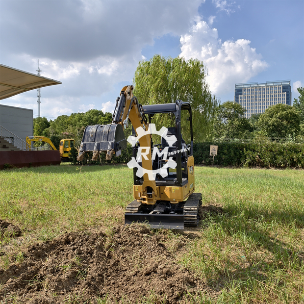 2025 كاتربيلر 301.7CR-42672564