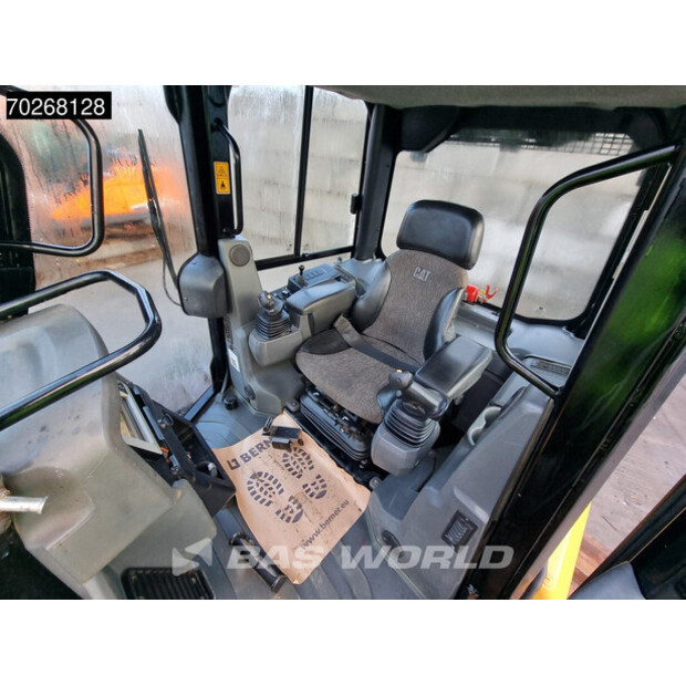 2020 كاتربيلر D6K2 LGP-42672659
