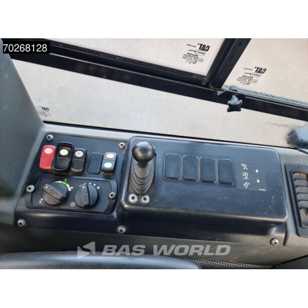 2020 كاتربيلر D6K2 LGP-42672676