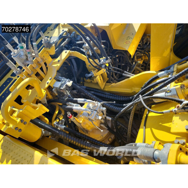 2020 Komatsu PC390-42673913
