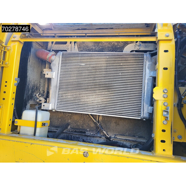 2020 Komatsu PC390-42673918
