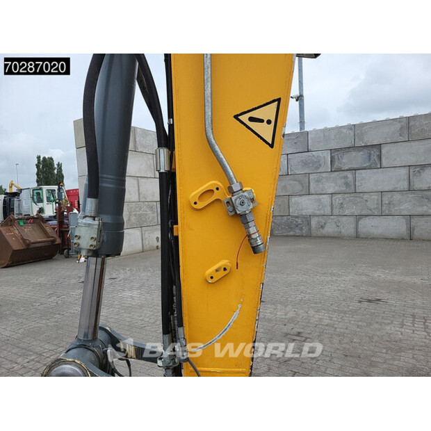 2017 Liebherr R922-42675537