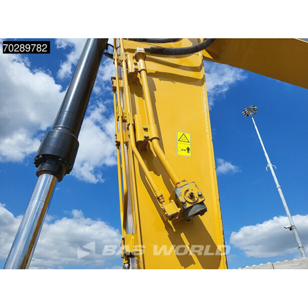 2017 Caterpillar 320FL-42676129