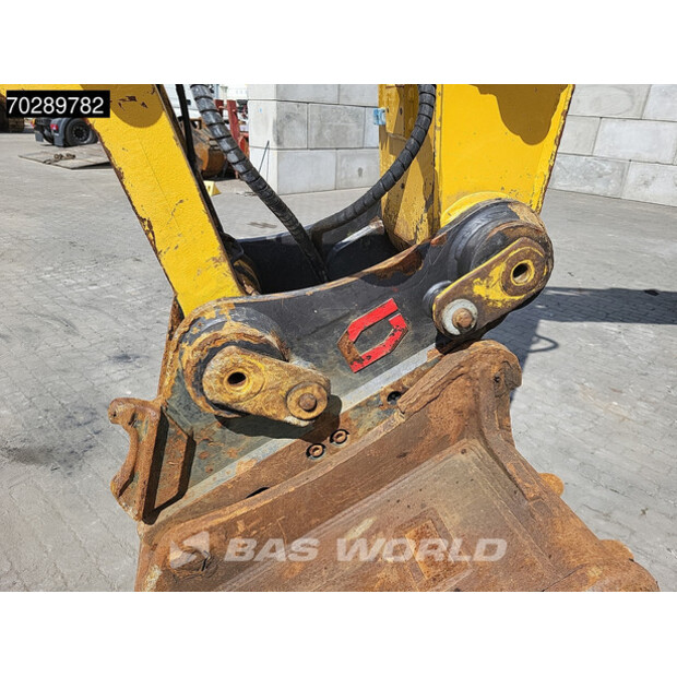 2017 Caterpillar 320FL-42676130