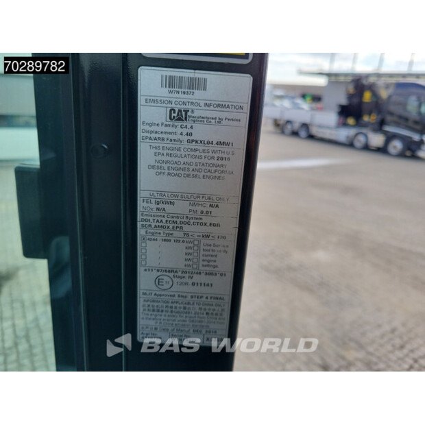 2017 Caterpillar 320FL-42676157