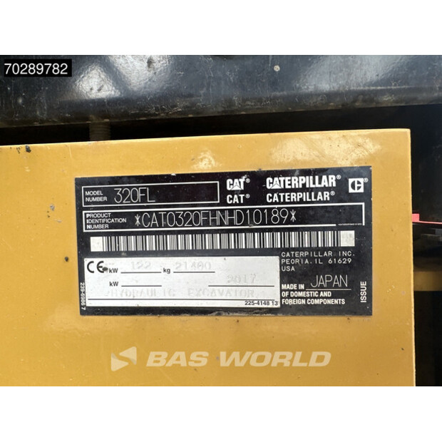 2017 Caterpillar 320FL-42676159