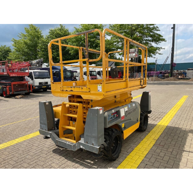 2018 هولوت COMPACT 12 DX-42679875