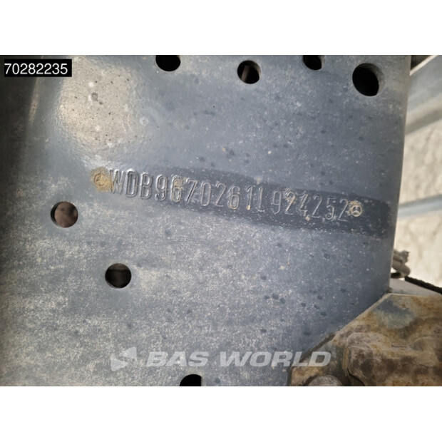 2015 مرسيدس بنز Atego 1324-42680316