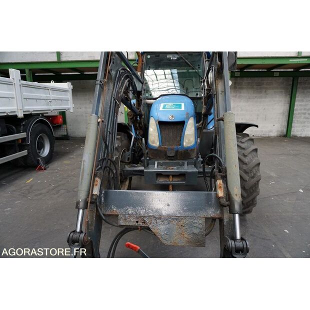 2006 نيو هولاند TL90A-42693978