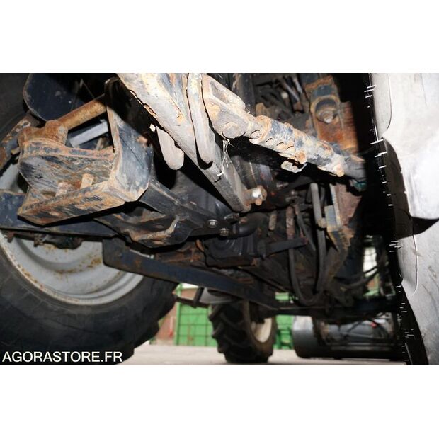 2006 نيو هولاند TL90A-42693979
