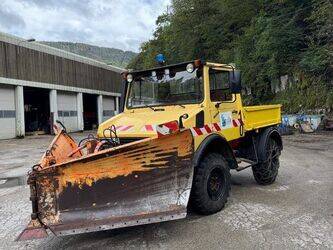 Image de VÉHICULES UTILITAIRES 1982 Mercedes-Benz Unimog