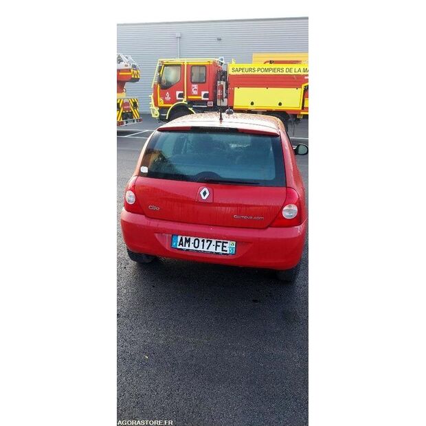 2010 Renault Clio-42695211