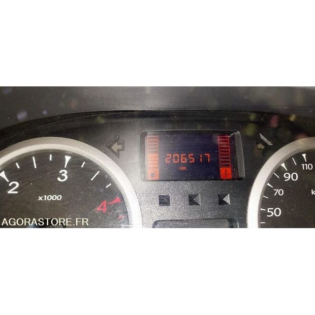 2010 Renault Clio-42695214