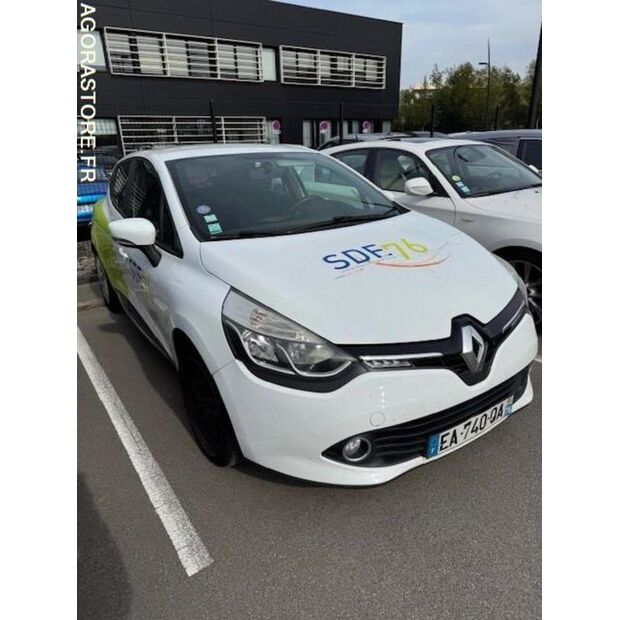 2016 Renault Clio-42695294