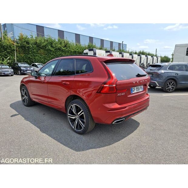 2022 Volvo XC60-42695411