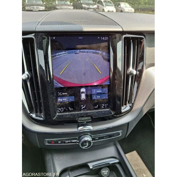 2022 Volvo XC60-42695439
