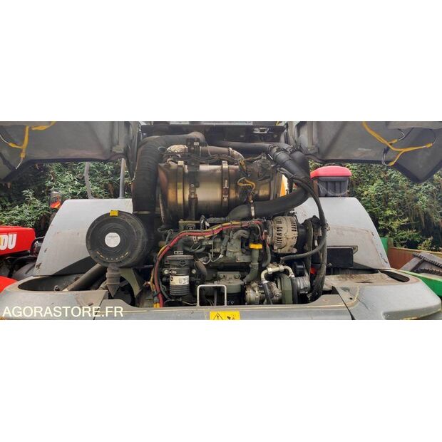 2017 ليبهير L546-42695912