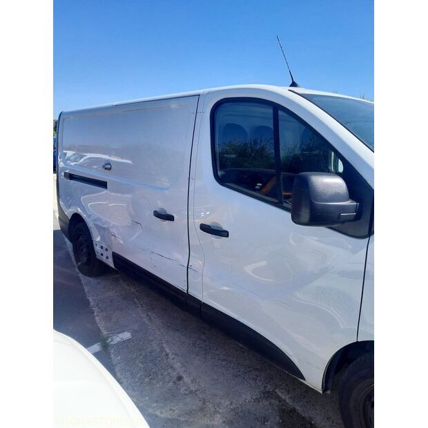 2021 Renault Trafic-42695926