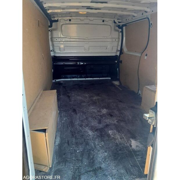 2021 Renault Trafic-42695929