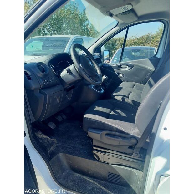 2021 Renault Trafic-42695930