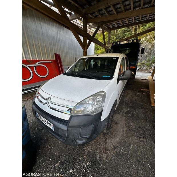 2012 Citroen BERLINGO-42695932