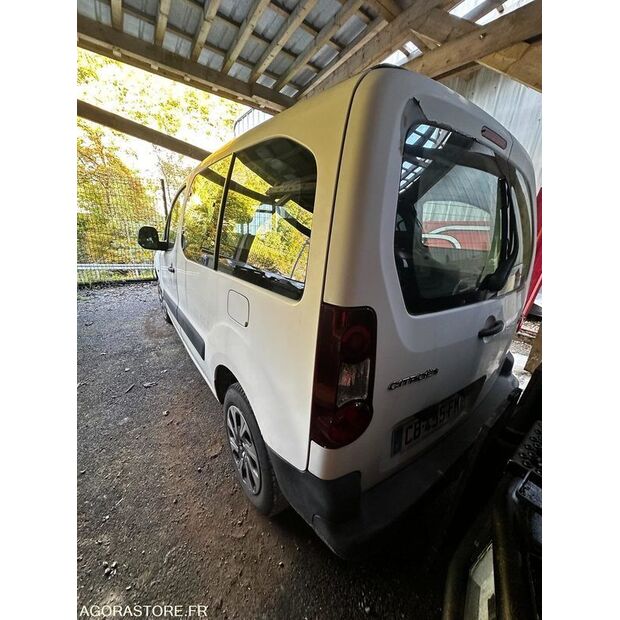2012 Citroen BERLINGO-42695933