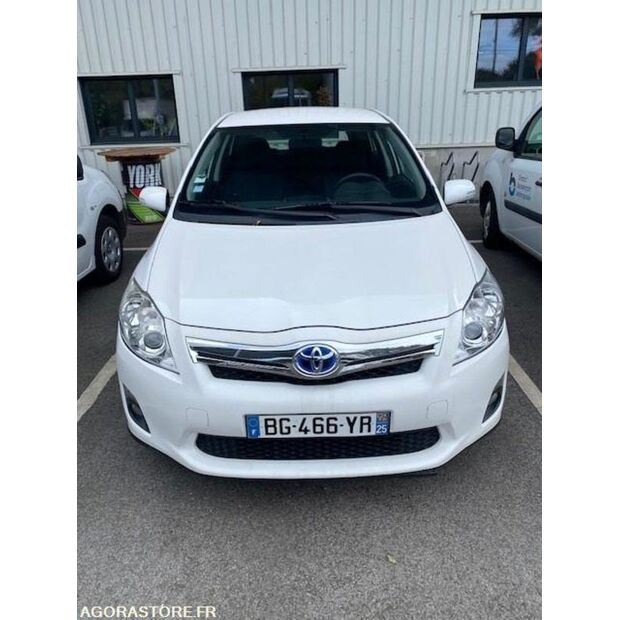 2011 Toyota AURIS-42696077