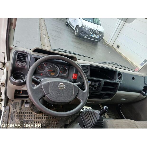2008 نيسان Cabstar-42696090