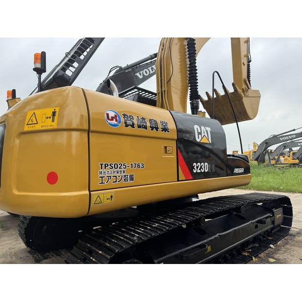 2024 Caterpillar 323D2L-42696188