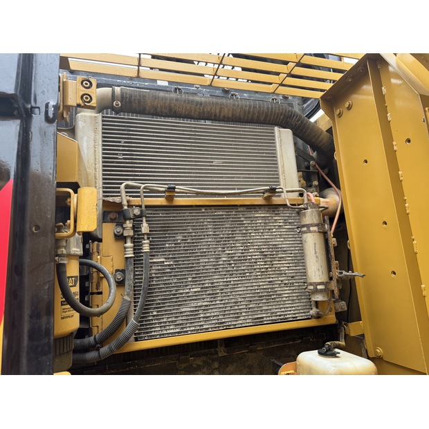2024 Caterpillar 323D2L-42696190