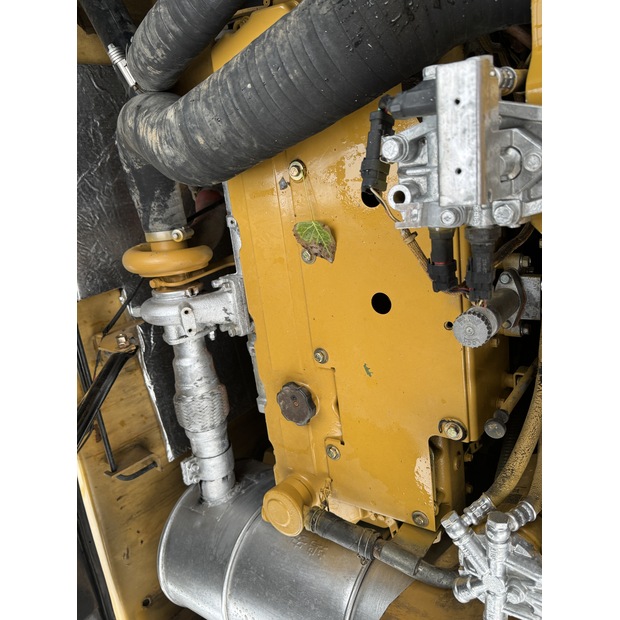 2024 Caterpillar 323D2L-42696194