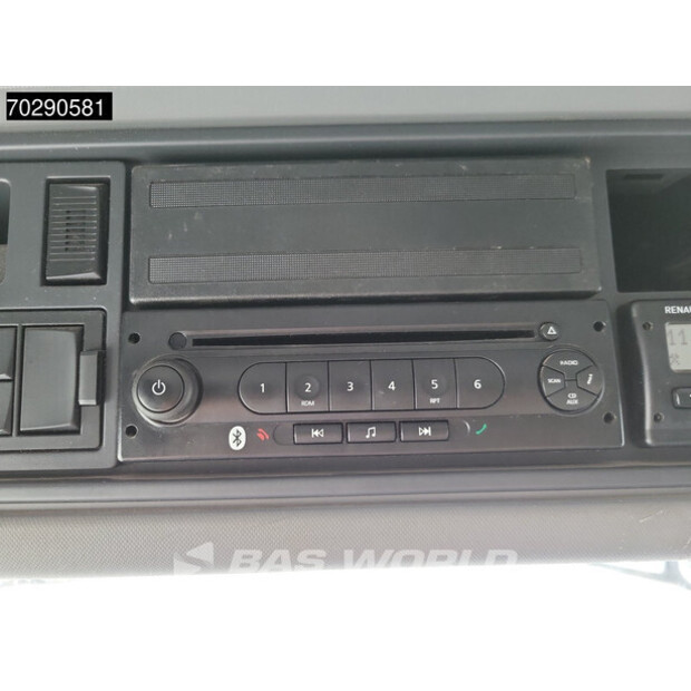 2017 رينو T520-42696590