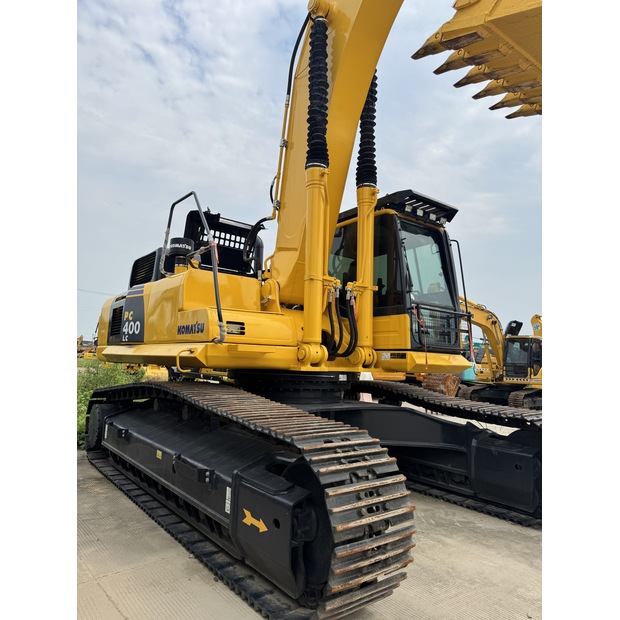2024 Komatsu PC400-8-42696652