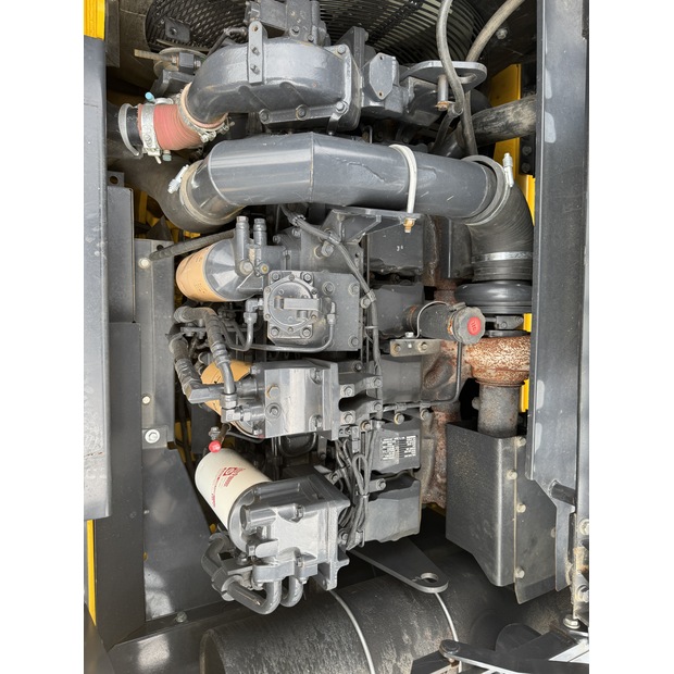 2024 Komatsu PC400-8-42696654