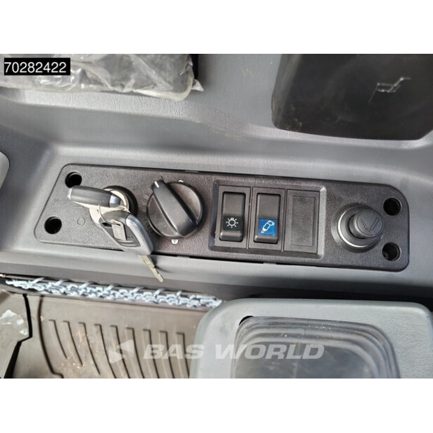 2024 Hyundai HX80N-42696980