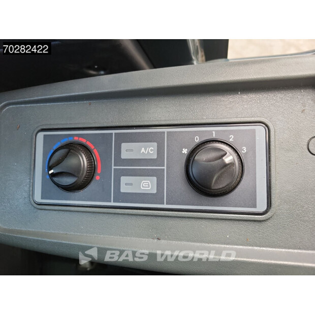 2024 Hyundai HX80N-42696981