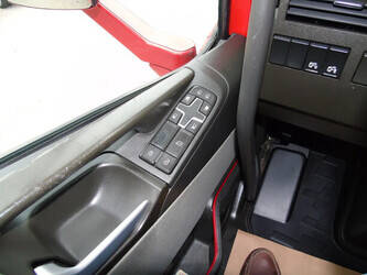 2017-volvo-fh-460-1323452-42697563