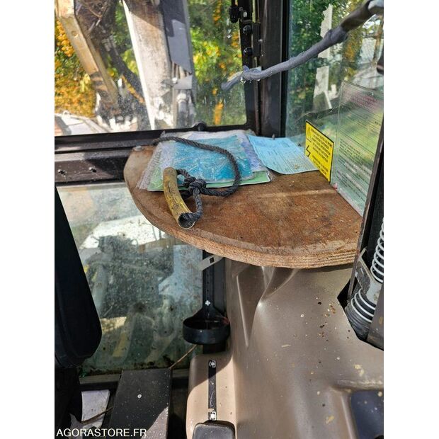2009 CLAAS ERGOS 446-42711520