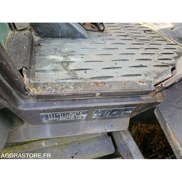 2009 CLAAS ERGOS 446-42711528