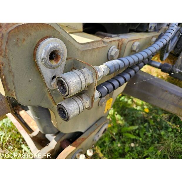 2009 CLAAS ERGOS 446-42711540