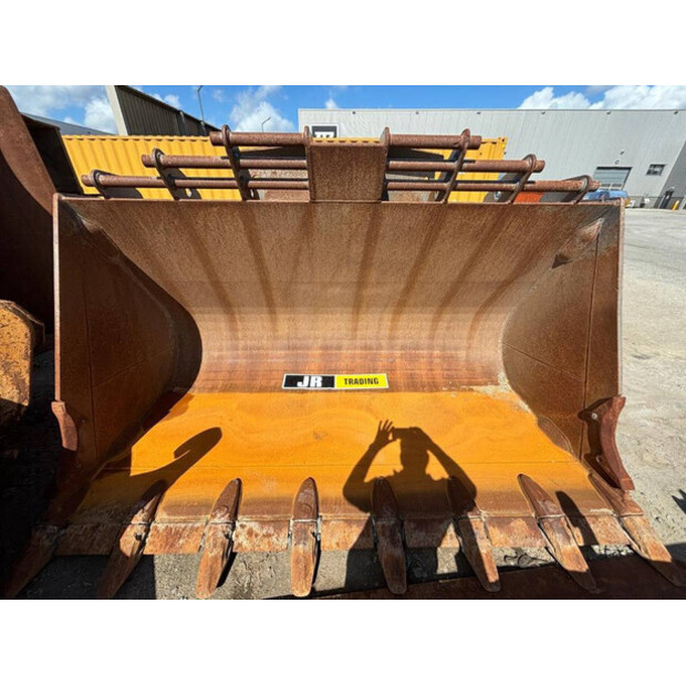 2021 فولفو L150H-42711654