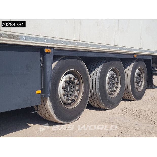 2017 Schmitz Cargobull SCB*S3B-42711878