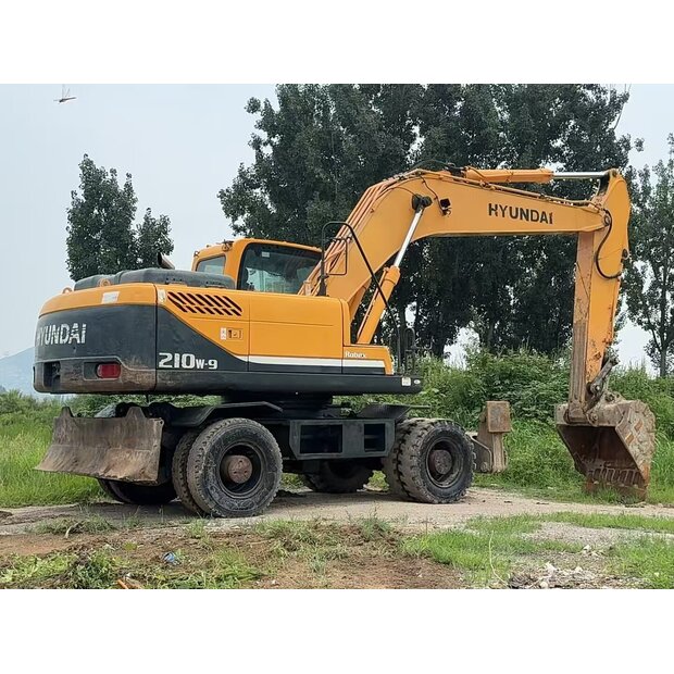 2021 هيونداي R210W-9-42711992