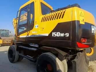 صورة ل حفارات بعجلات 2022 هيونداي 150W-9