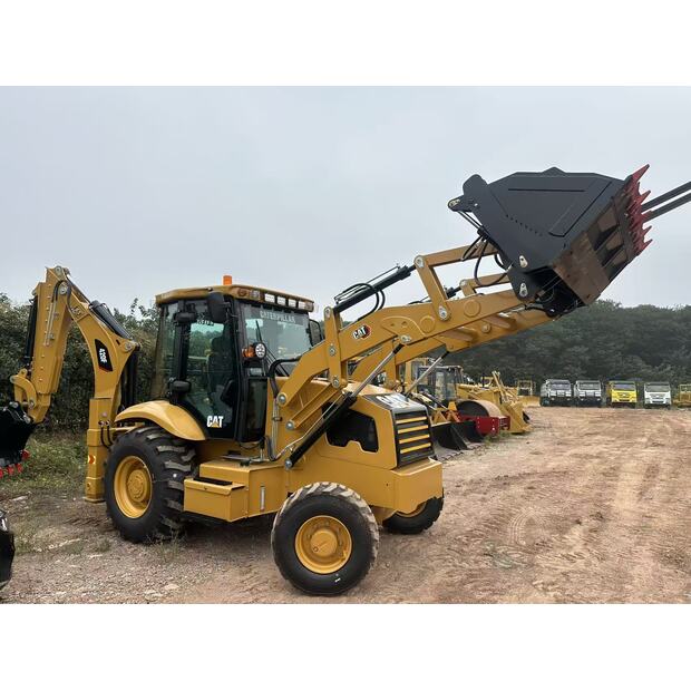 2024 Caterpillar 420F2-42724261