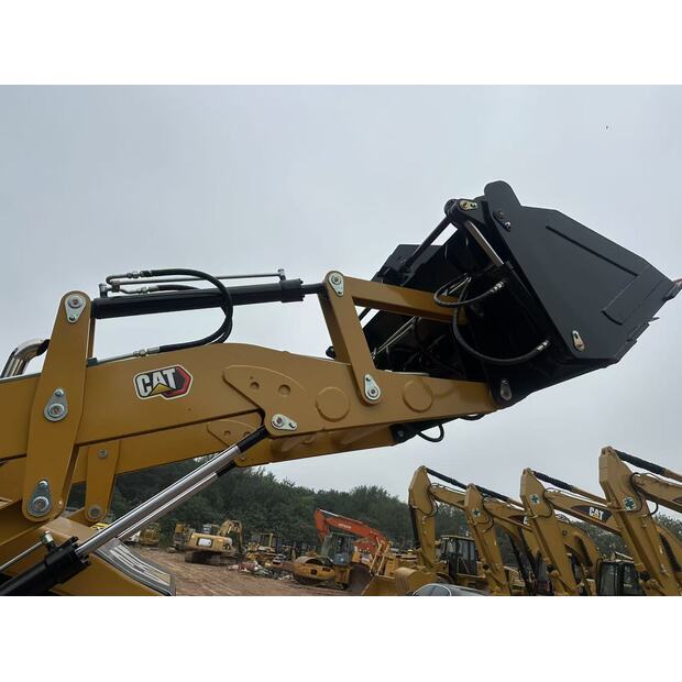 2024 Caterpillar 420F2-42724263